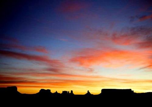 Sunrise at Monument Valley Navajo Tribal Park, border between Ar